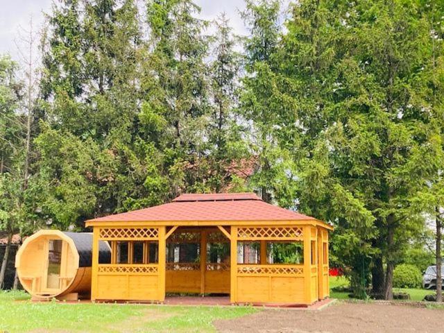 Mikołajki Kalinowy Sad Domki Z Jacuzzi I Sauna מראה חיצוני תמונה
